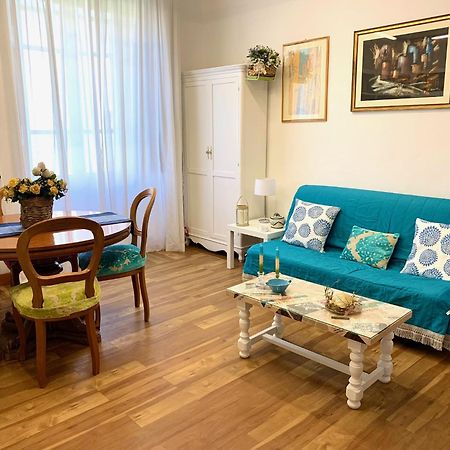 Guest House A Due Passi Olbia Bagian luar foto